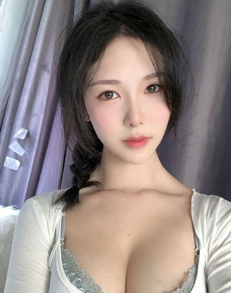 诱人的保姆在线_BD韩语在线手机播放